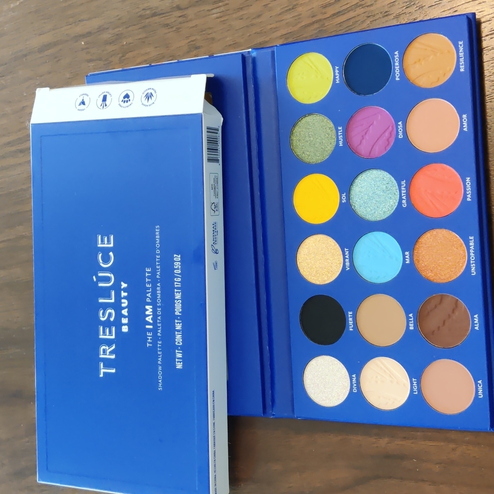Tresluce Beauty "The I Am" Shadow Palette